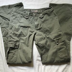Y2k low rise army green cargo pants.